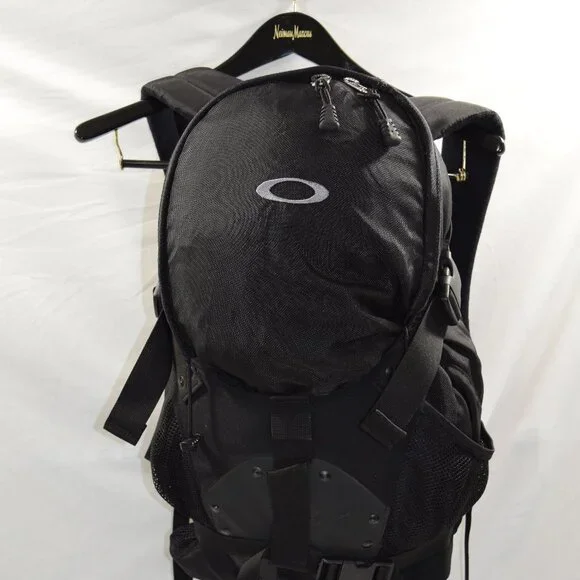Oakley | Bags | Oakley Icon Backpack Vintage Never Used Nwot